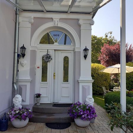 Villa Flora Фридрихщат Екстериор снимка